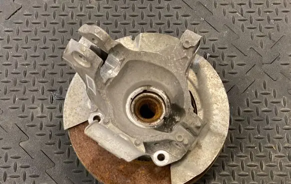 Land Rover Evoque II Front wheel hub 28C76764 19E151T1037