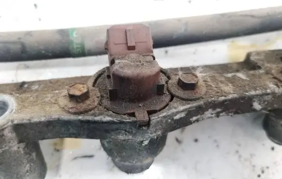 Ford Puma Fuel injector 97MFBA