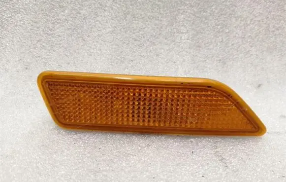 Mercedes-Benz CLS AMG C219 Front fender indicator light A2198200421