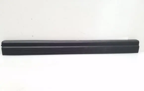 Mercedes-Benz CLS C218 X218 Front sill trim cover 2126860236