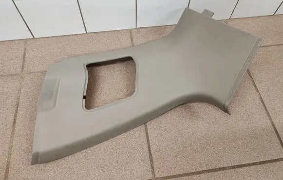 Volvo V50 (D)pillar trim (top) 8641782