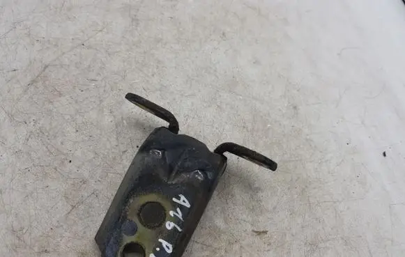 Nissan X-Trail T30 Front door lower hinge NOCODE