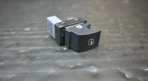Volkswagen Golf Plus Electric window control switch 7L6959855