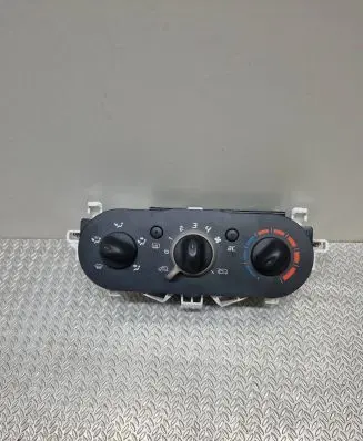 Renault Twingo II Climate control unit 69837341 1517501