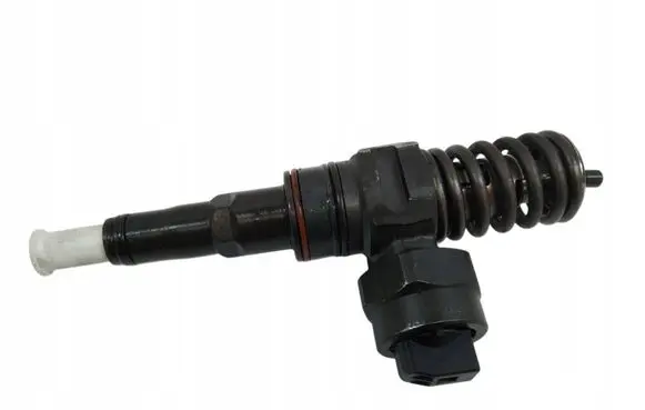 Skoda Octavia Mk2 (1Z) Fuel injector 038130073J
