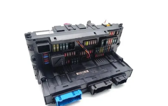 BMW 5 F10 F11 Fuse module 9228491 9210861