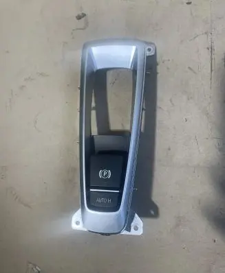 BMW X5 F15 Hand parking brake switch 6822520
