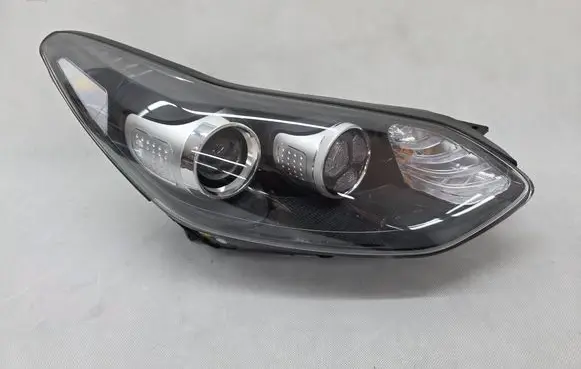 KIA Sportage Headlight/headlamp 92102-F1010 SM92102-F1010