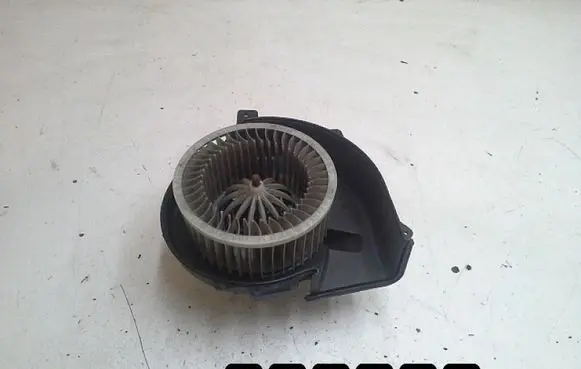 Volkswagen Fox Heater fan/blower 6q2819015