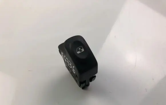Renault Megane III Electric window control switch 429999K