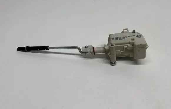 Volkswagen PASSAT B5.5 Central locking motor 3B0959782 754633161