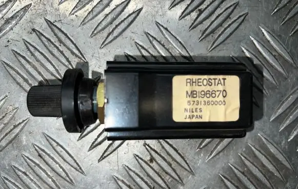 Mitsubishi Pajero Interior lighting switch MB196670 5731360000