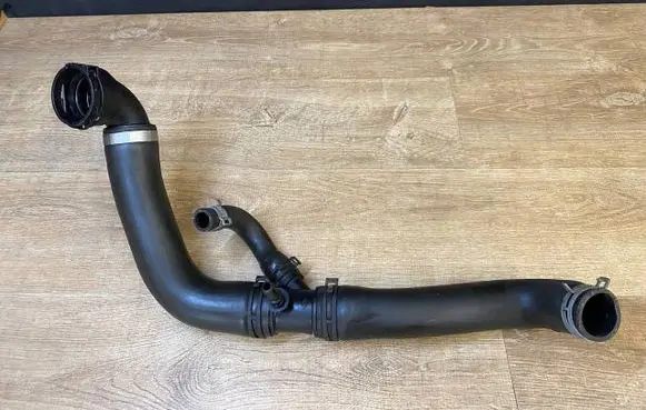 Land Rover Range Rover Sport L494 Engine coolant pipe/hose CPLA8286CA CV1XA