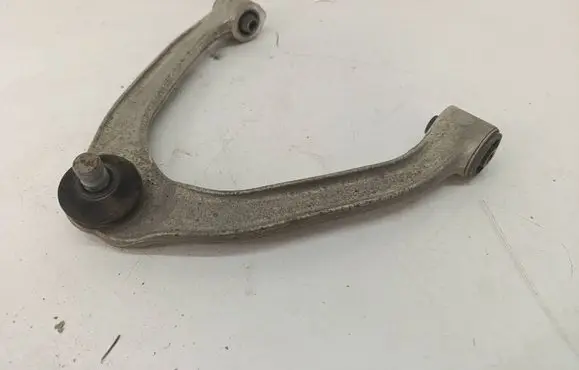 Infiniti Q50 Front upper control arm/wishbone NLM11