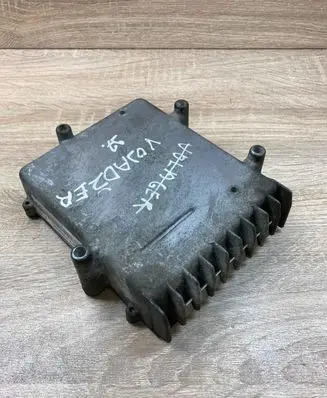 Chrysler Voyager Engine control unit/module ECU 04686283 07910