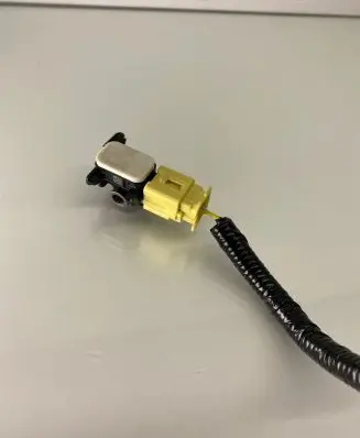 Nissan Leaf I (ZE0) Airbag deployment crash/impact sensor 988301EA0A