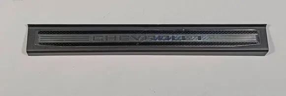Chevrolet Camaro Front sill trim cover 92220396 92220395 92249079