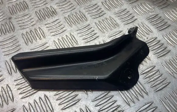 BMW 5 E60 E61 Other engine bay part 7117646