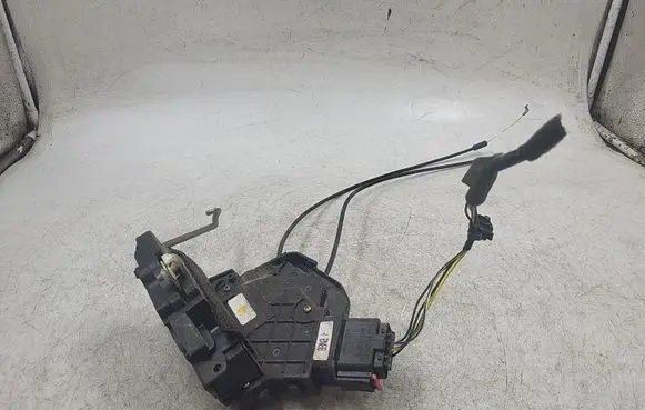 Mazda 3 I Rear door lock 3N6AA26412A