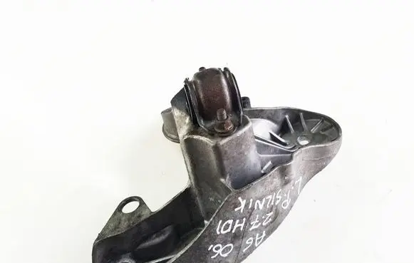 Audi A6 S6 C6 4F Engine mounting bracket 4F0199351S
