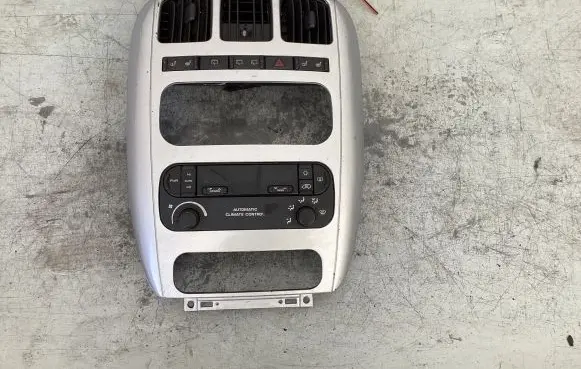 Chrysler Grand Voyager IV Climate control unit 05142870AA P05005250ae P05127379aa