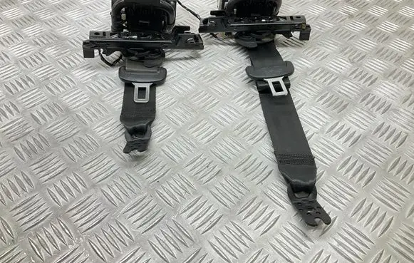 Volkswagen Golf VII Front seatbelt 5G4857706B 5G4857705B 8V0857819