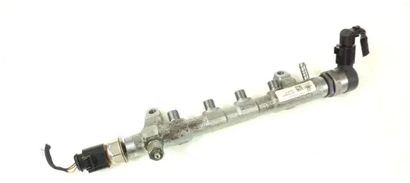 Volkswagen PASSAT B6 Fuel main line pipe 03L130089P 057130764H