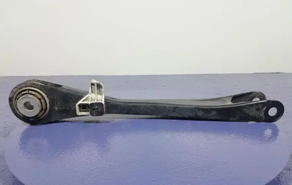 BMW X7 G07 Rear control arm 6878037