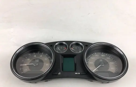 Peugeot RCZ Speedometer (instrument cluster) 9666661380