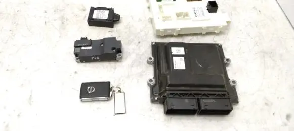 Volvo XC40 Engine ECU kit and lock set 32203481 31494702 0000087319