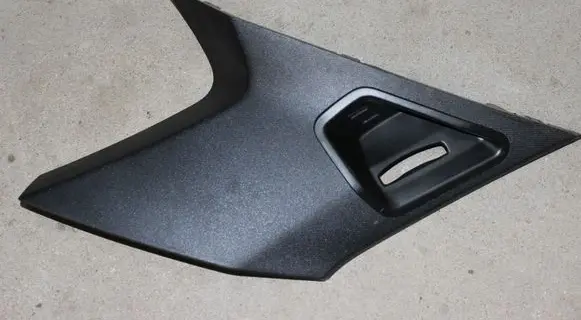 (D)pillar trim (top)