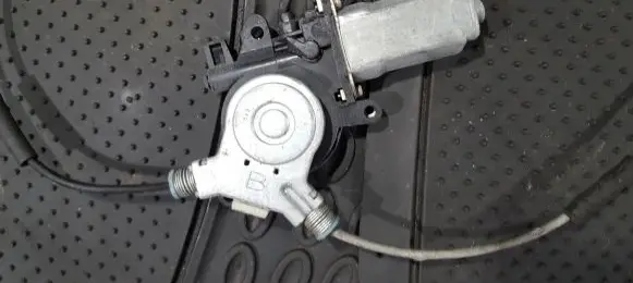 Mitsubishi Carisma Rear door window regulator motor
