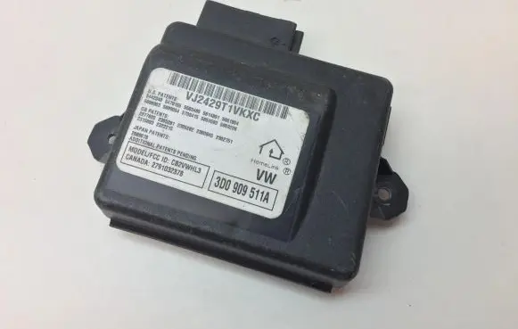Volkswagen Touareg I Homelink control unit 3D0909511A