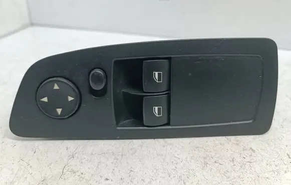 BMW 1 E81 E87 Electric window control switch 6970160 61316970160 06W30K103