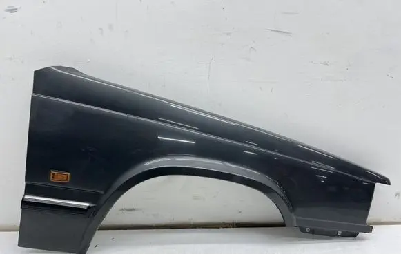 Volvo 940 Fender 