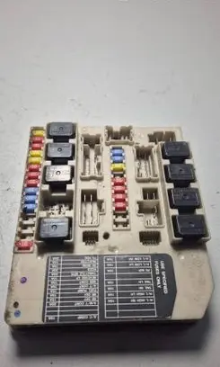 Nissan Note (E11) Fuse box set 284B7AX61A R2288