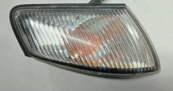 Mazda 626 Front indicator light 21061822 KOITO21061822 E130167