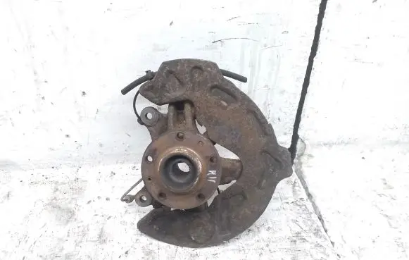 Peugeot 508 Front wheel hub spindle knuckle