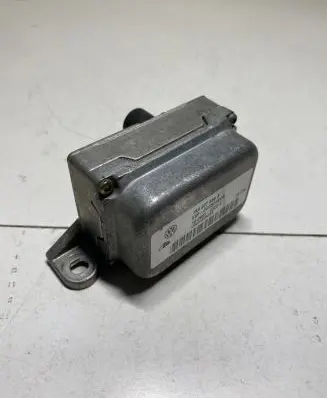 Volkswagen Touran I ESP acceleration yaw rate sensor 1K0907655B 10098503204 U9D4A05094