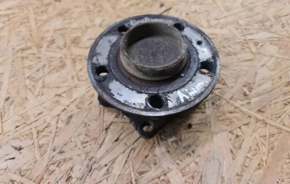 Volvo V70 Rear wheel bearing hub 
