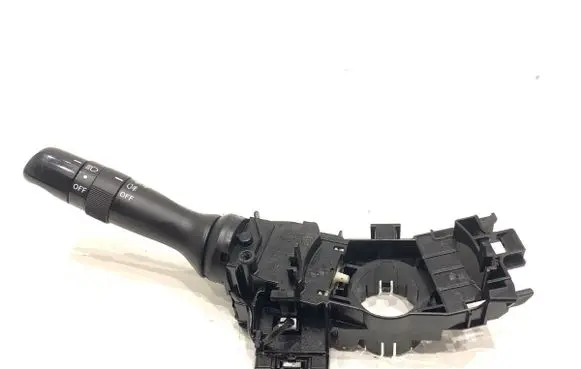 Toyota Yaris Other switches/knobs/shifts 0D09017F143