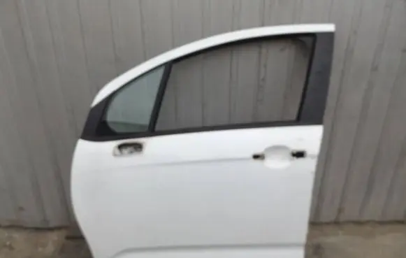 Citroen C3 Front door