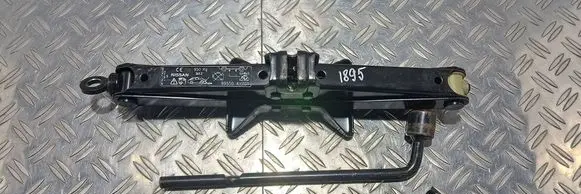 Nissan Primera Lift Jack 99550AV701 950K