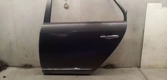 KIA Carens II Rear door 