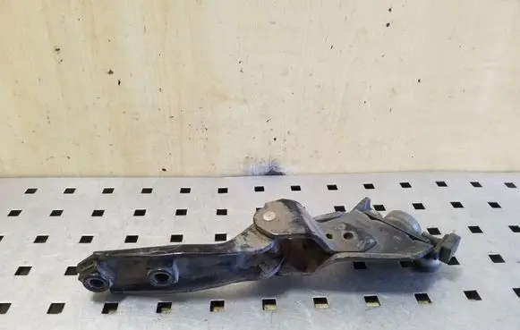Volkswagen Caddy Sliding door middle roller runner 2K0843336A
