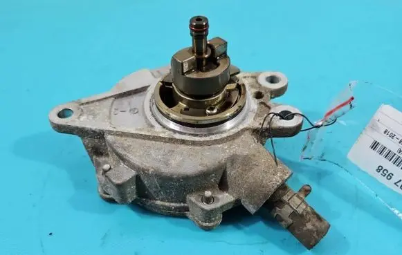 Toyota Avensis T270 Vacuum pump IMPRK1397958