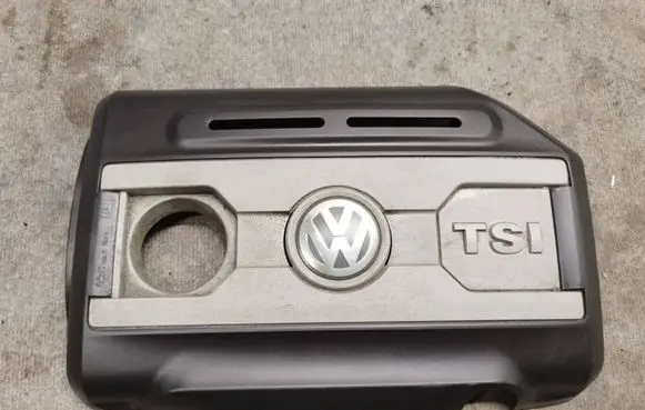 Volkswagen Golf VI Engine cover (trim) 06J103925J 06J103925K 06J103925H