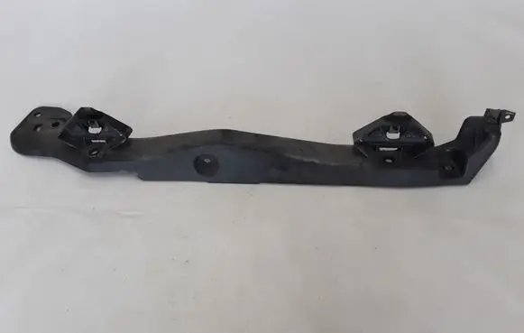 Renault Laguna III Fender mounting bracket 631220001R