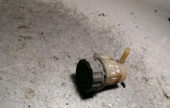 Honda CR-V Brake fluid reservoir 