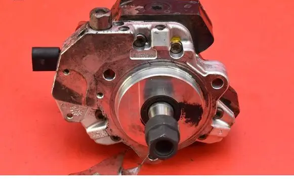 BMW X3 E83 Fuel injection high pressure pump 0445010045